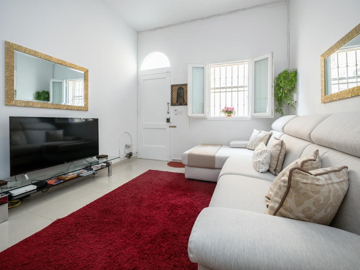Quiet & Modern Maisonette Apartament